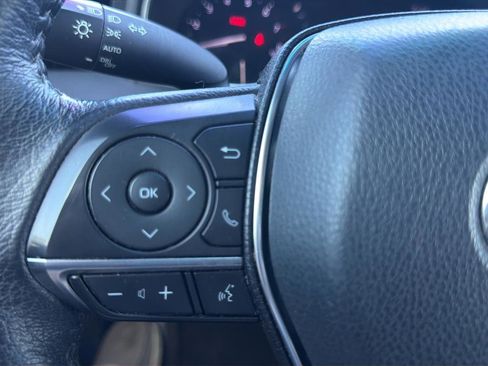 Used 2021 Toyota Avalon XLE FWD image 18
