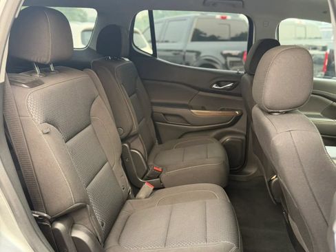 Used 2023 GMC Acadia SLE w/ Driver Convenience Package AWD/4WD image 19