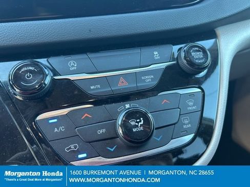 Used 2023 Chrysler Voyager LX FWD image 23