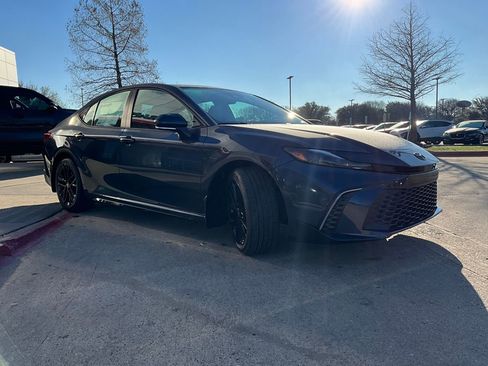 New 2026 Toyota Camry SE image 4