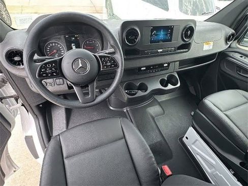 New 2024 Mercedes-Benz Sprinter 144 Cargo image 25