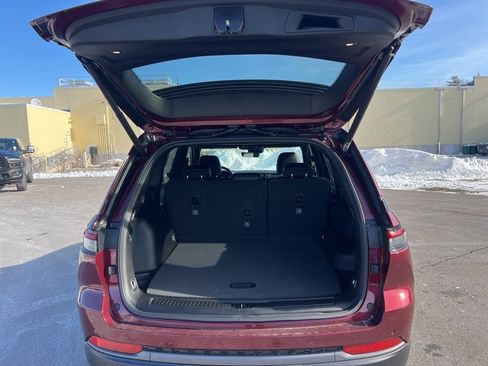 New 2026 Jeep Grand Cherokee Laredo image 16