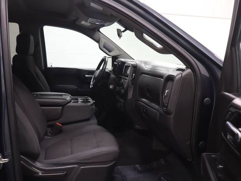 Used 2020 Chevrolet Silverado 1500 Custom w/ Custom Value Package AWD/4WD image 17