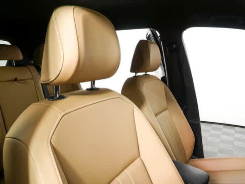 Used 2023 Volkswagen Tiguan SE FWD image 24
