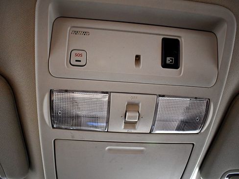 Used 2017 Nissan Titan Platinum Reserve image 36