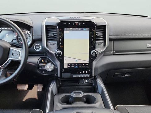Used 2023 RAM 1500 Laramie AWD/4WD image 12
