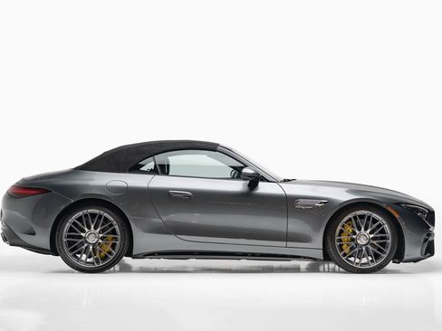 Used 2022 Mercedes-Benz SL 63 AMG SL 63 AMGﾮ w/ Driver Assistance Package image 5