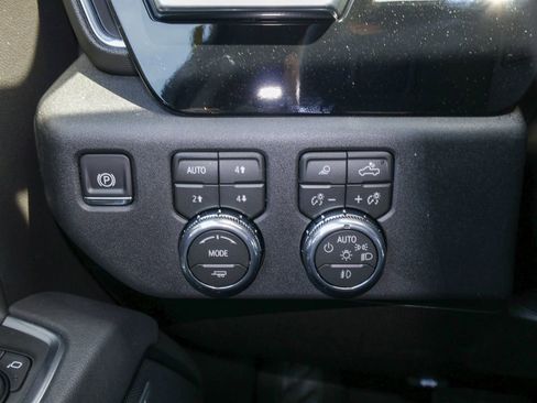 New 2026 GMC Sierra 3500 SLT w/ SLT Premium Package AWD/4WD image 25