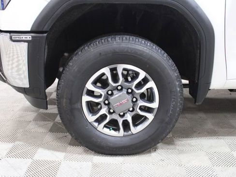 Used 2025 GMC Sierra 2500 SLE w/ SLE Value Package; image 42