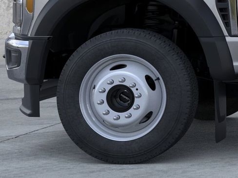 New 2026 Ford F450 XL w/ XL Chrome Package image 19