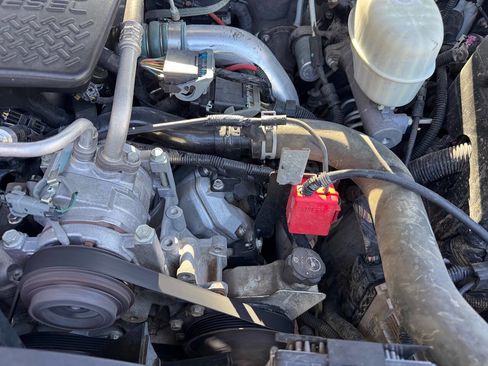 Used 2007 Chevrolet Silverado 2500 W/T w/ Heavy-Duty Power Package AWD/4WD image 38