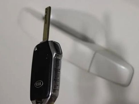 Used 2020 Kia Soul X-Line FWD image 38