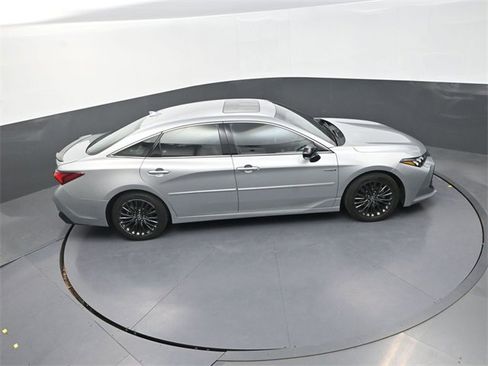 Used 2021 Toyota Avalon XSE image 26