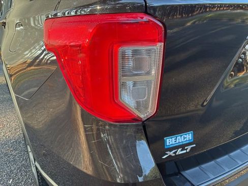 Used 2022 Ford Explorer XLT w/ Equipment Group 202A image 13