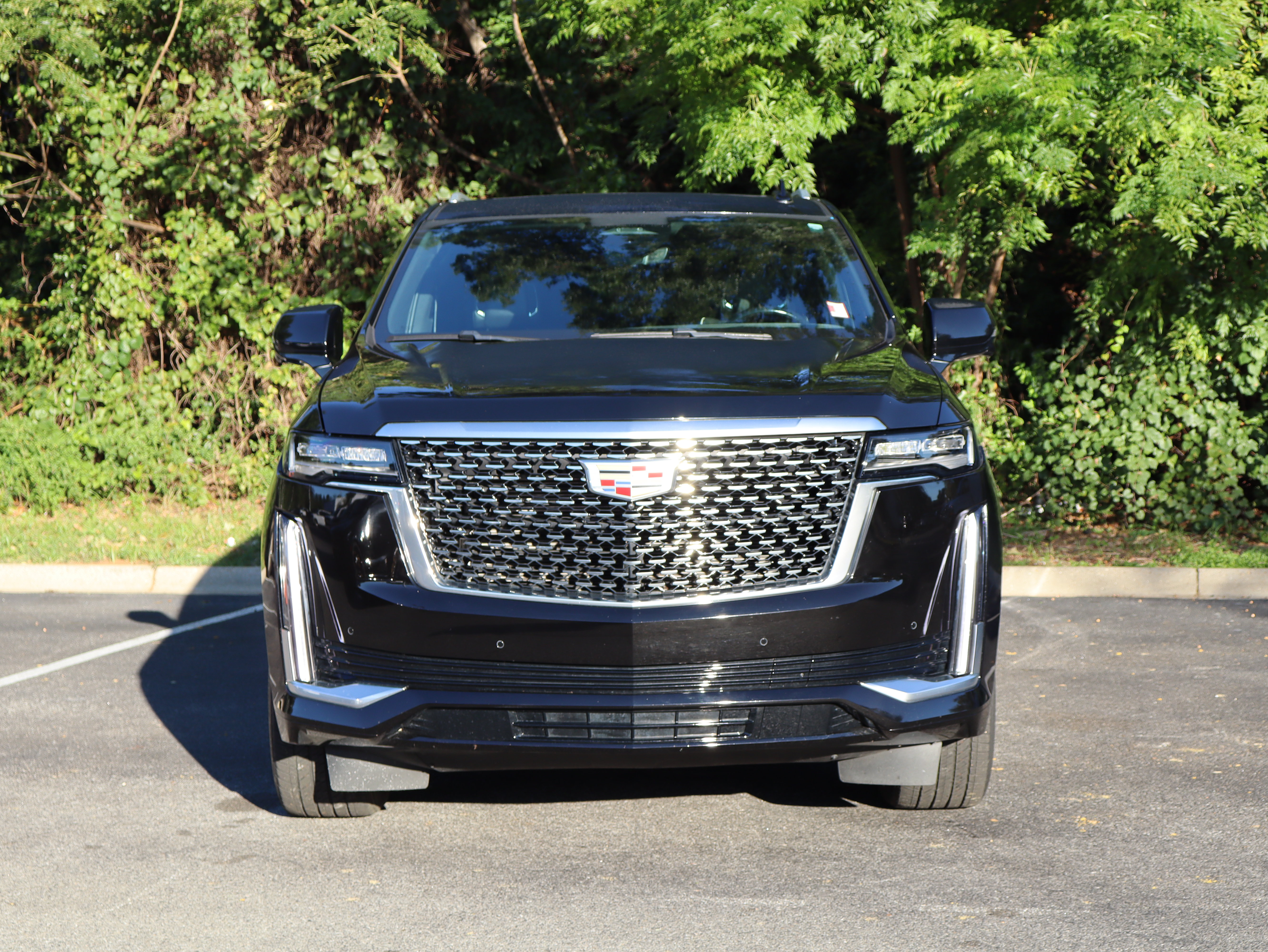 Used 2024 Cadillac Escalade ESV Premium Luxury AWD/4WD image 10