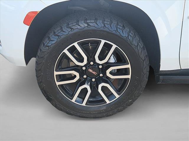 Used 2022 GMC Yukon AT4 AWD/4WD image 25