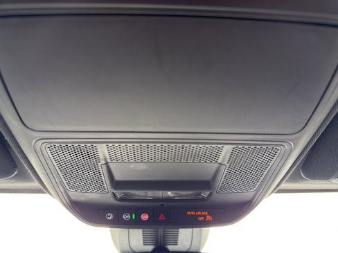 Used 2025 Chevrolet Equinox LT image 23