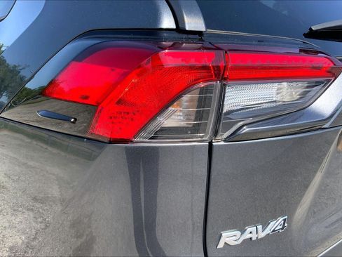 Used 2021 Toyota RAV4 XLE Premium FWD image 28