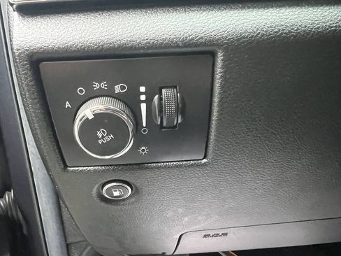 Used 2014 Jeep Grand Cherokee Limited AWD/4WD image 22