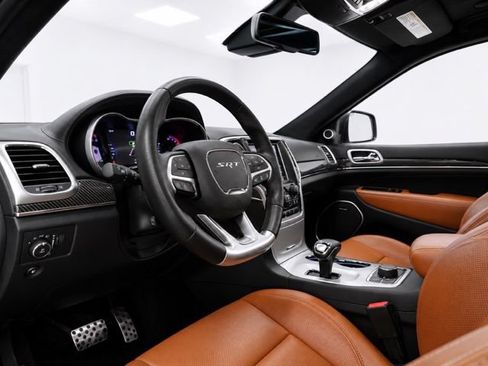 Used 2015 Jeep Grand Cherokee SRT w/ Luxury Group II AWD/4WD image 14