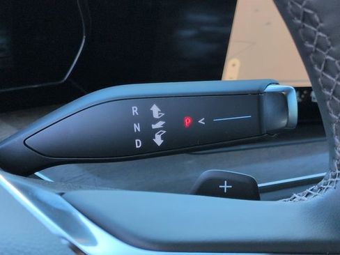 New 2025 Chevrolet Suburban High Country image 14