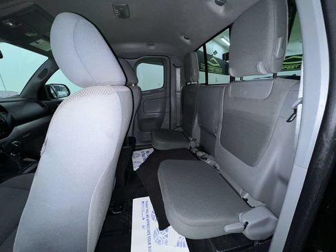 Used 2014 Toyota Tacoma 4x4 Access Cab w/ Convenience Package image 23