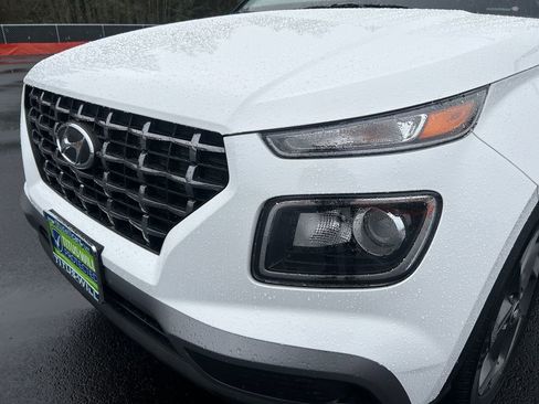 Certified 2024 Hyundai Venue SEL image 36