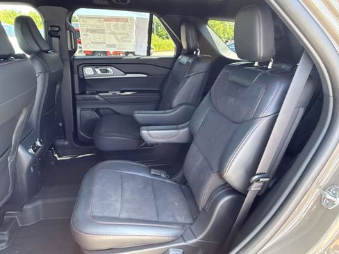 New 2026 Ford Explorer ST w/ Sun And Sound Package AWD/4WD image 12