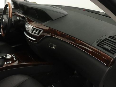 Used 2012 Mercedes-Benz S 550 4MATIC image 24