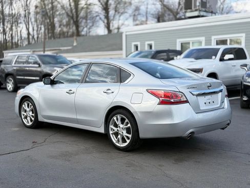 Used 2014 Nissan Altima 2.5 S FWD image 6