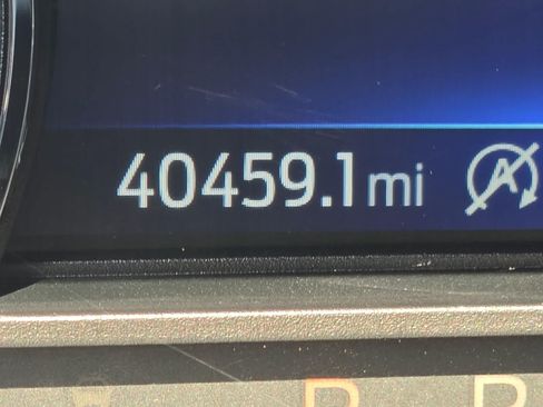 Used 2021 Ford Explorer XLT w/ Equipment Group 202A AWD/4WD image 20