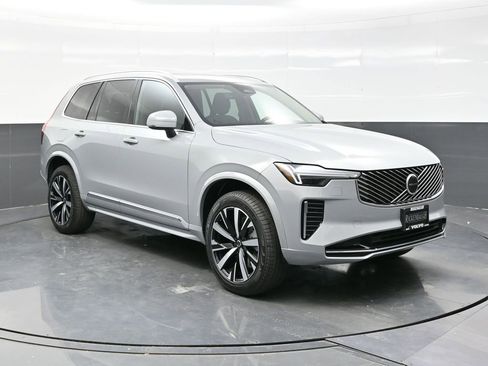 New 2026 Volvo XC90 B5 Core AWD/4WD image 1