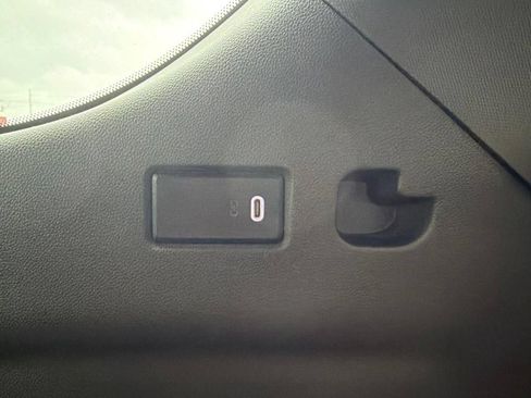 Used 2021 GMC Yukon Denali RWD image 19