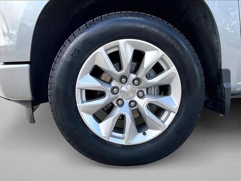 Used 2023 Chevrolet Silverado 1500 Custom RWD image 10