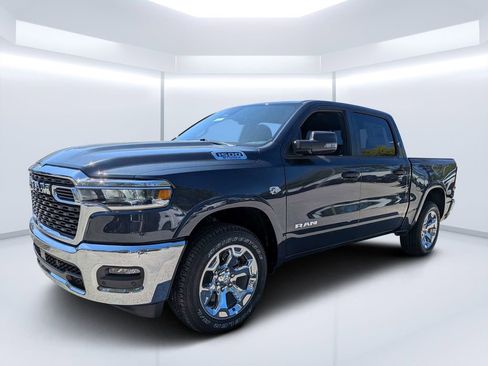 New 2026 RAM 1500 4x4 Crew Cab image 7