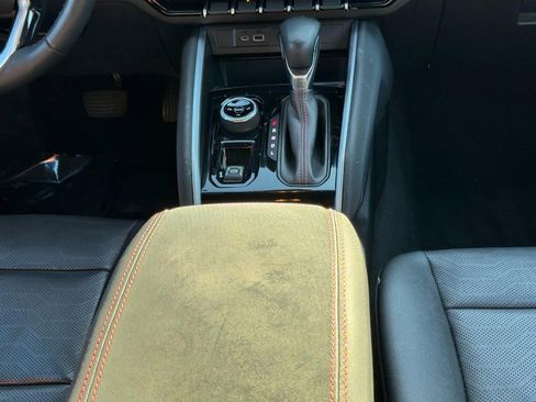 Used 2023 Chevrolet Colorado Z71 w/ Z71 Convenience Package 2 image 14