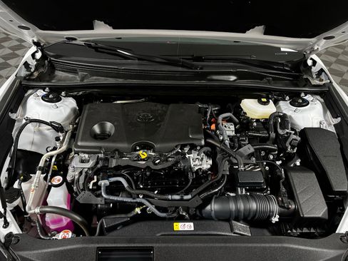 Certified 2025 Toyota Camry SE FWD image 9