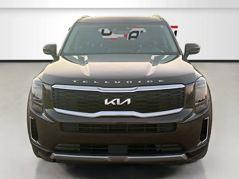 Used 2022 Kia Telluride EX w/ Towing Package AWD/4WD image 2
