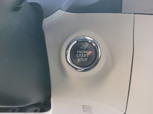 Used 2014 Toyota Venza XLE w/ XLE Premium Package FWD image 24