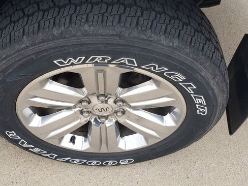 Used 2018 Ford F150 King Ranch w/ Equipment Group 601A Luxury image 10