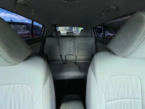 Used 2019 Kia Sportage LX FWD image 28