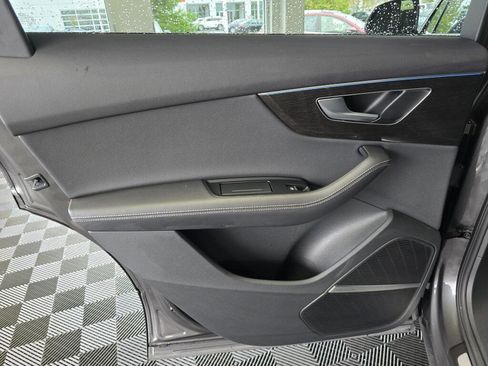 Used 2025 Audi Q7 3.0T Premium Plus image 37