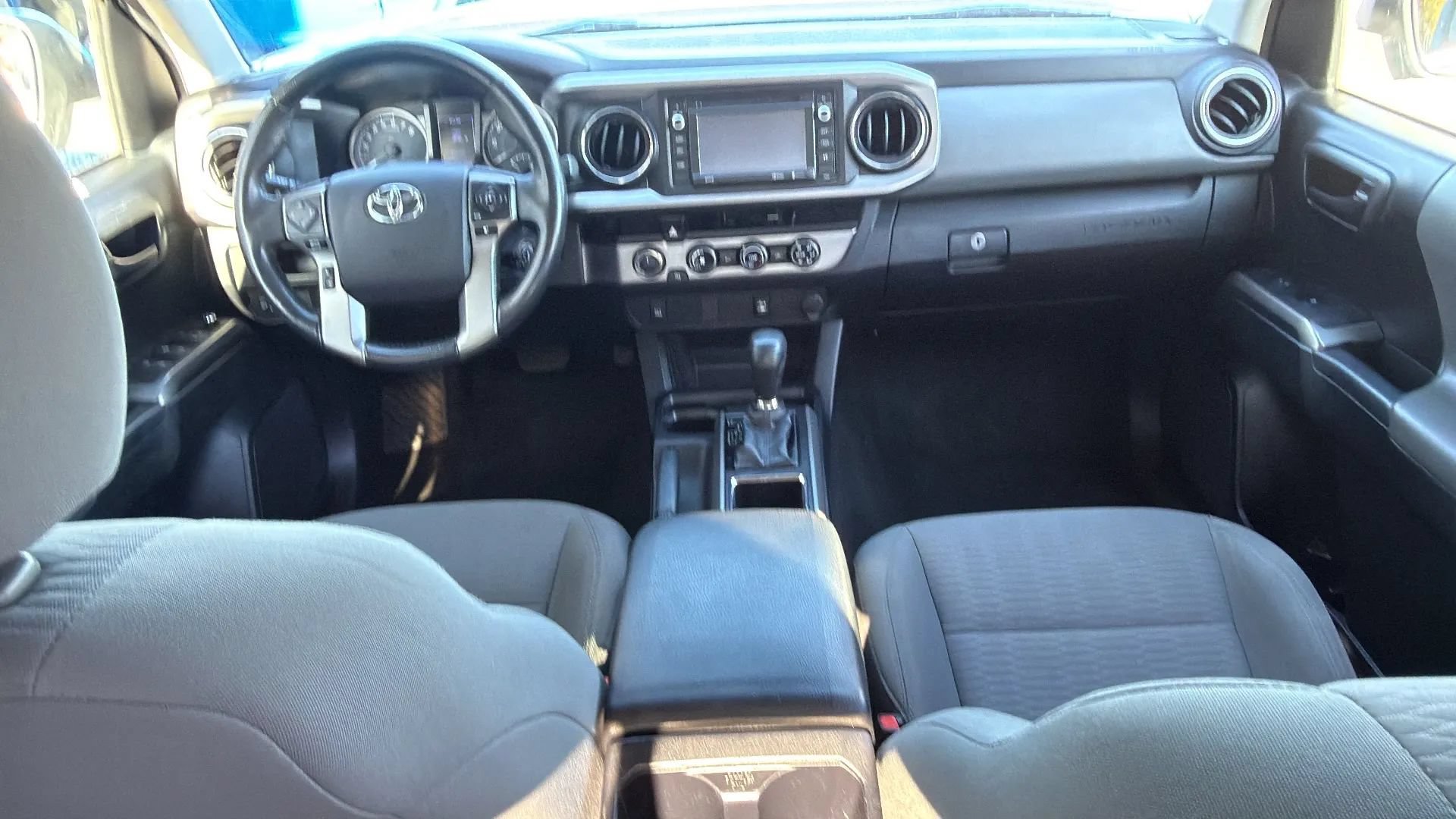 Used 2017 Toyota Tacoma SR5 w/ Tow Package AWD/4WD image 12