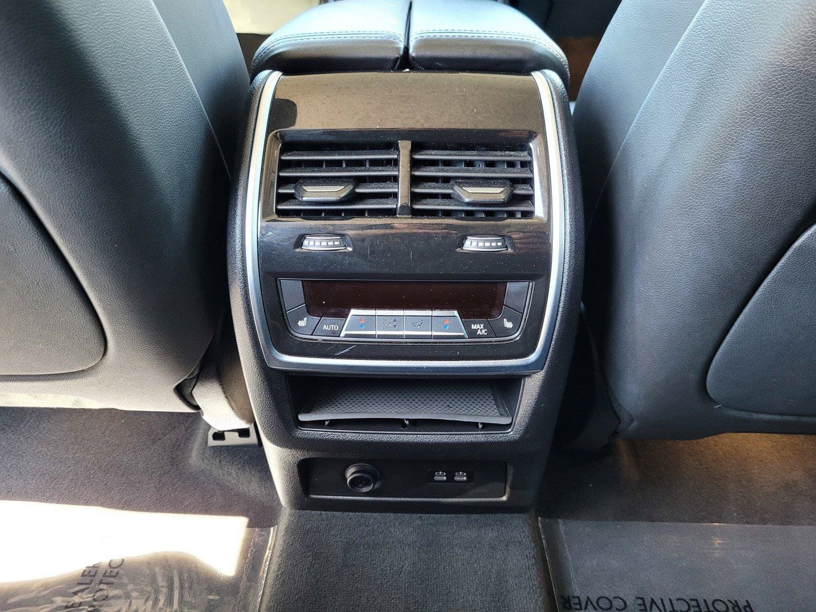 Used 2025 BMW X7 xDrive40i AWD/4WD image 18