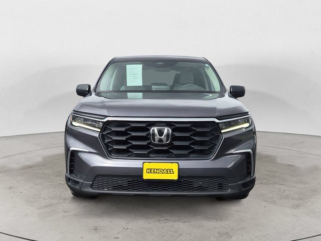 Used 2023 Honda Pilot LX image 2