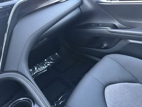 Certified 2018 Toyota Camry LE image 20