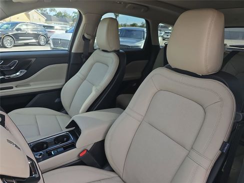 New 2026 Lincoln Corsair Reserve FWD image 13