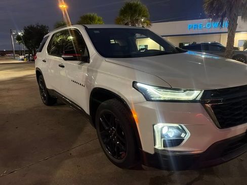 Used 2023 Chevrolet Traverse Premier w/ Redline Edition FWD image 13