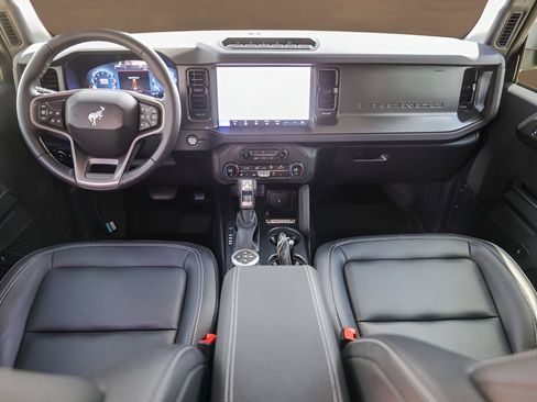 Used 2025 Ford Bronco Badlands w/ Sasquatch Package AWD/4WD image 24