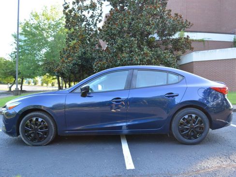 Used 2017 MAZDA MAZDA3 Sport FWD image 9